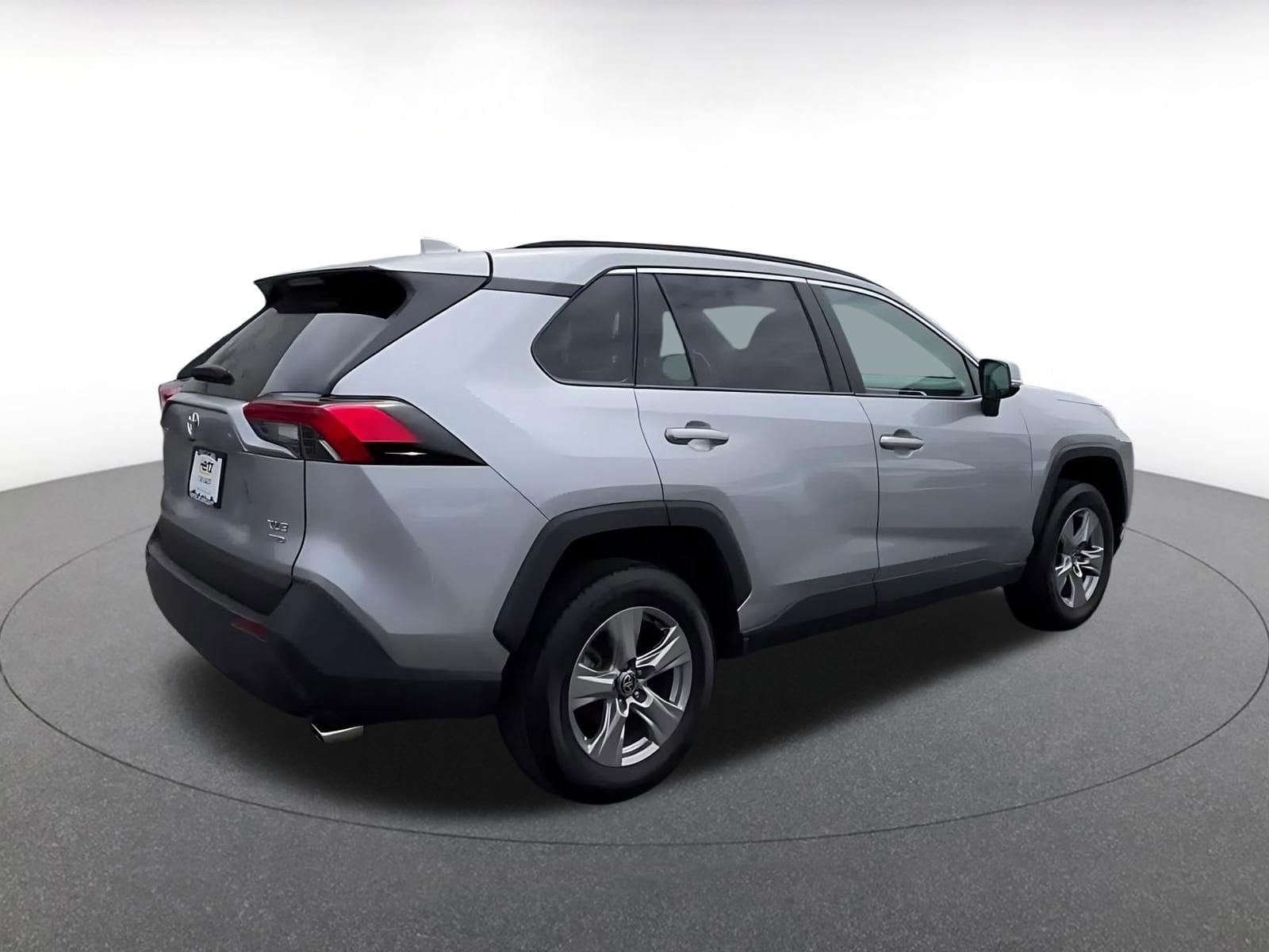 Thumbnail: 2025 Toyota RAV4 - 13