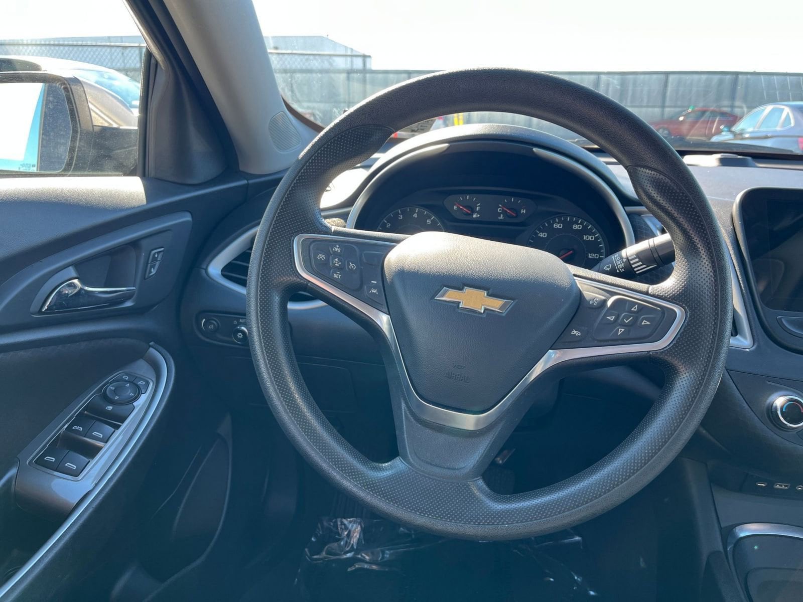 Thumbnail: 2023 Chevrolet Malibu - 27