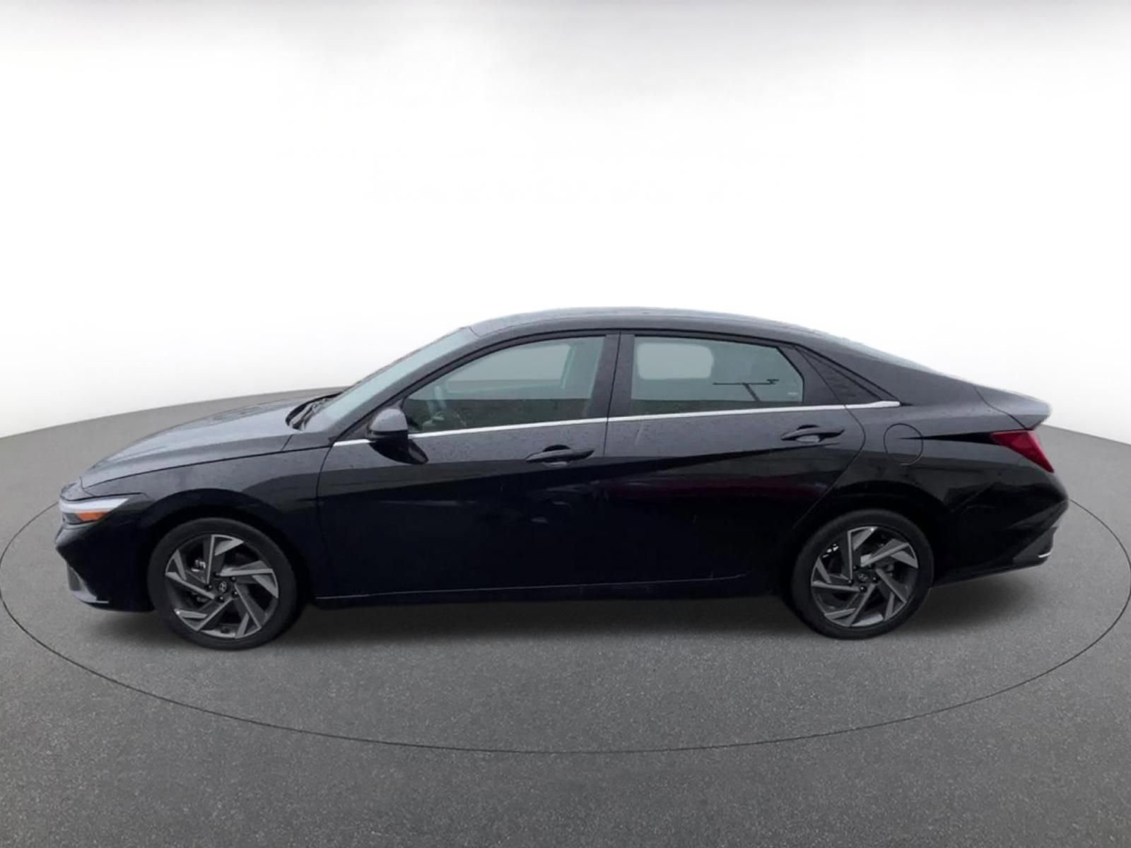 Thumbnail: 2025 Hyundai Elantra - 8