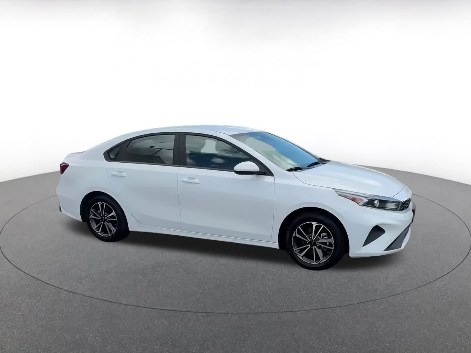 Thumbnail: 2024 Kia Forte - 2