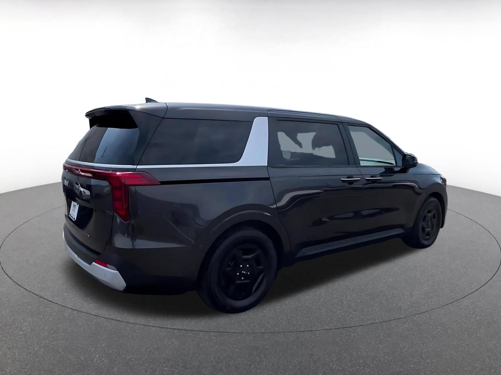 Thumbnail: 2026 Kia Carnival - 15