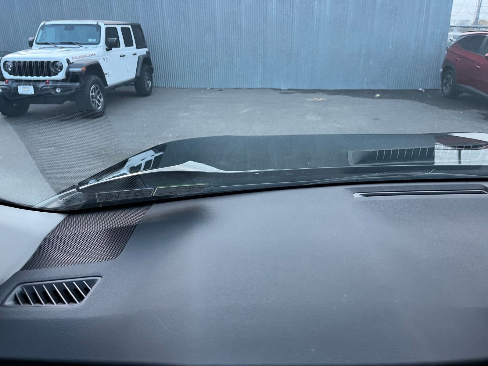 Thumbnail: 2025 Toyota RAV4 - 33