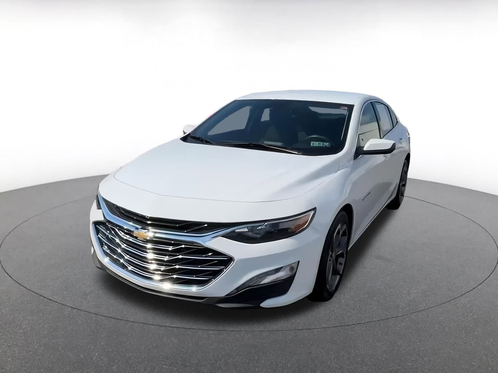 Thumbnail: 2024 Chevrolet Malibu - 6