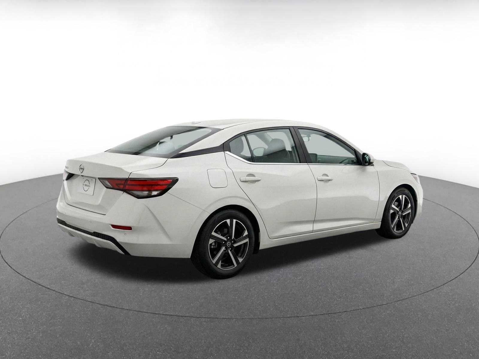 Thumbnail: 2025 Nissan Sentra - 9