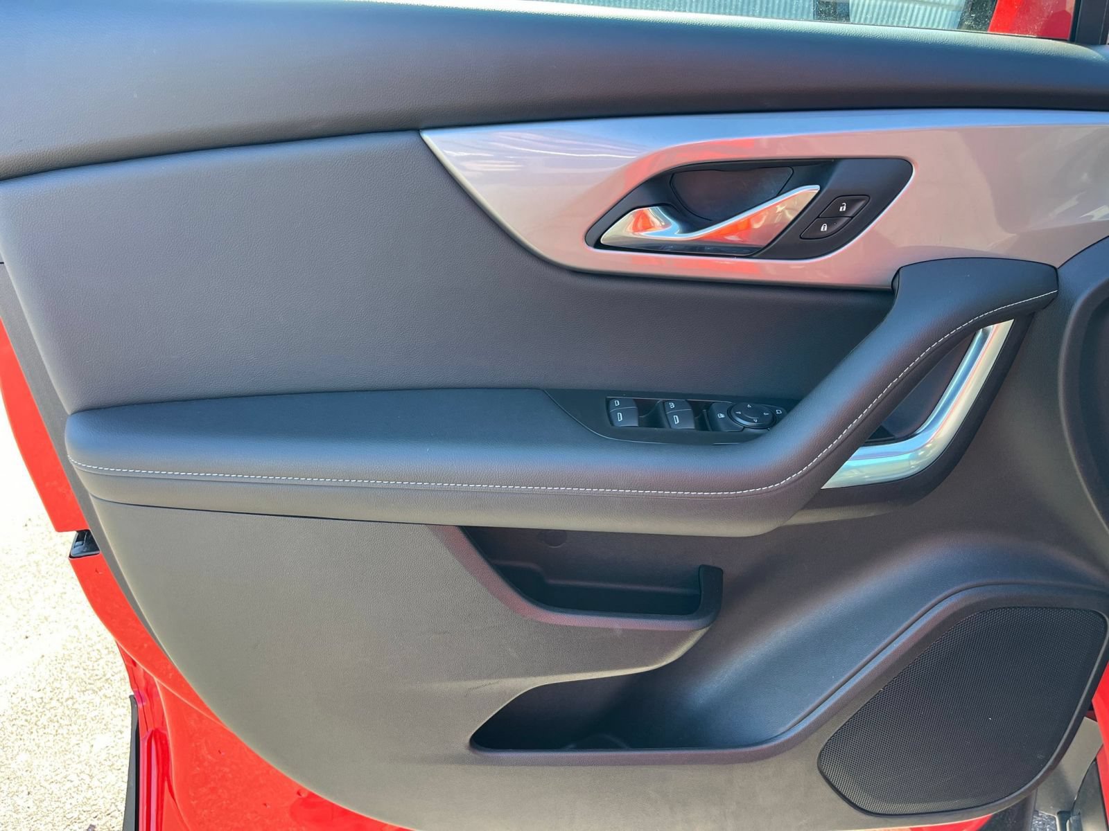 Thumbnail: 2026 Chevrolet Blazer - 18