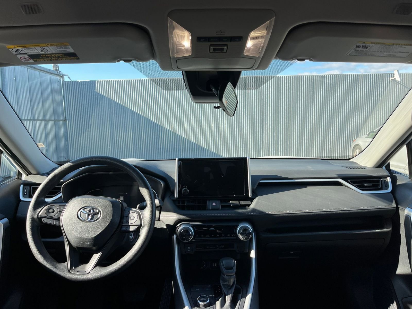 Thumbnail: 2025 Toyota RAV4 - 32