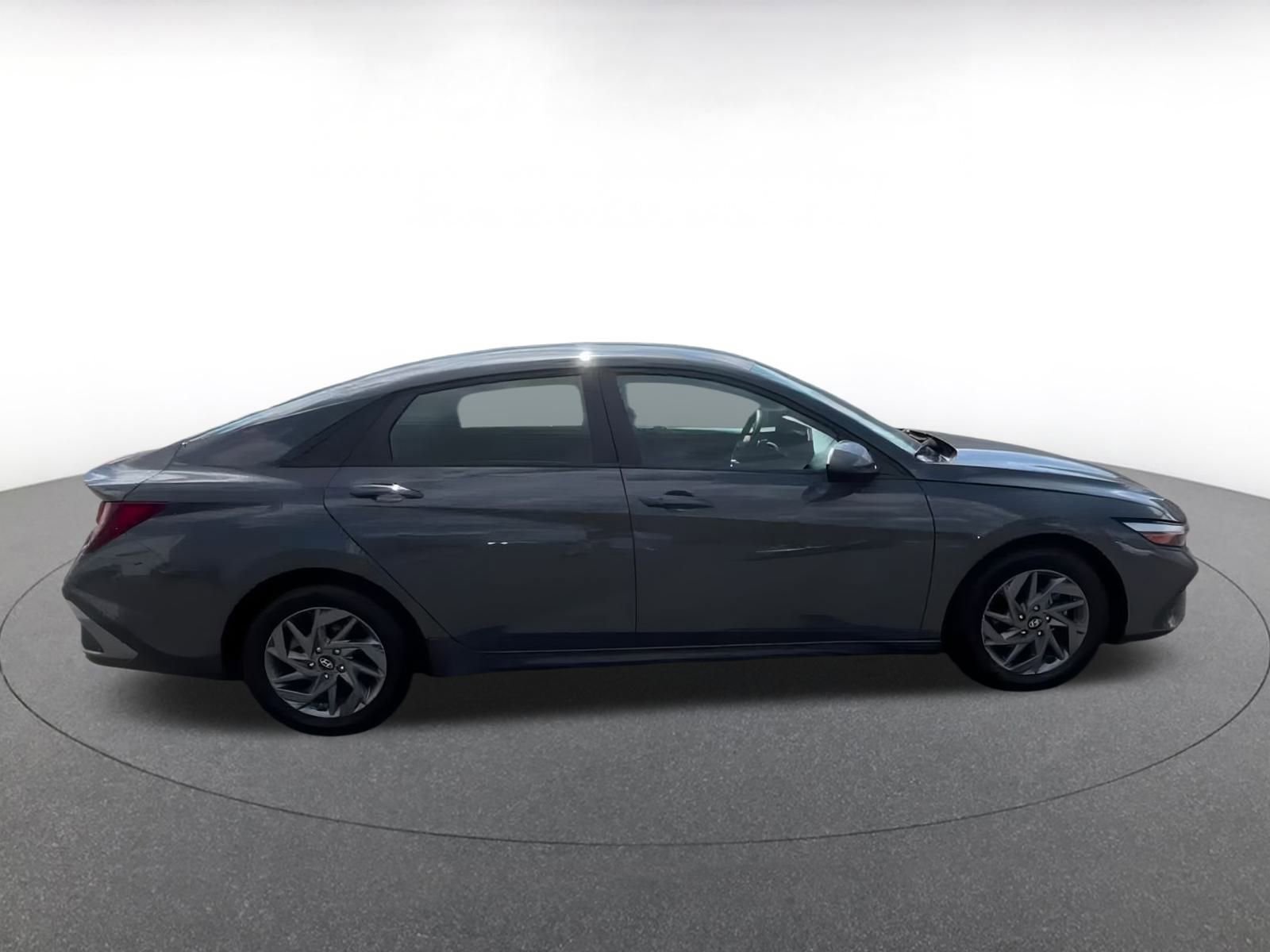 Thumbnail: 2024 Hyundai Elantra - 16