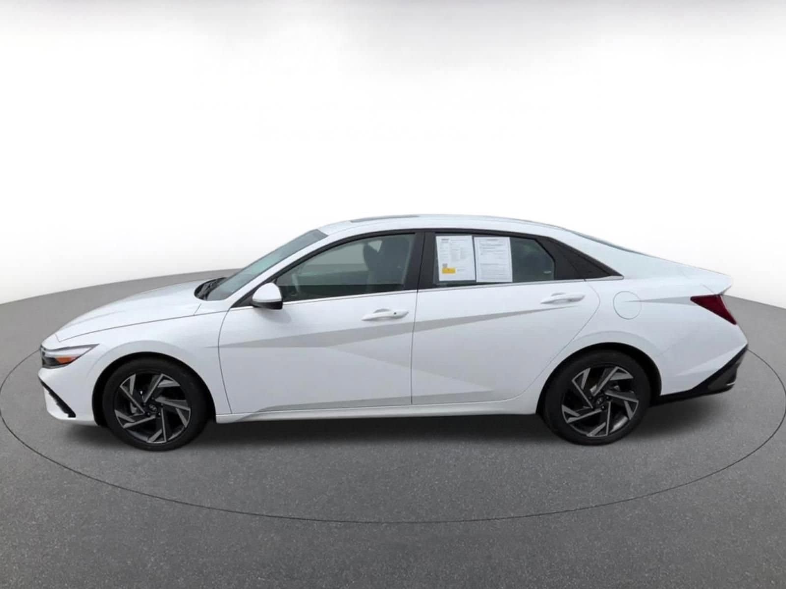 Thumbnail: 2025 Hyundai Elantra - 8