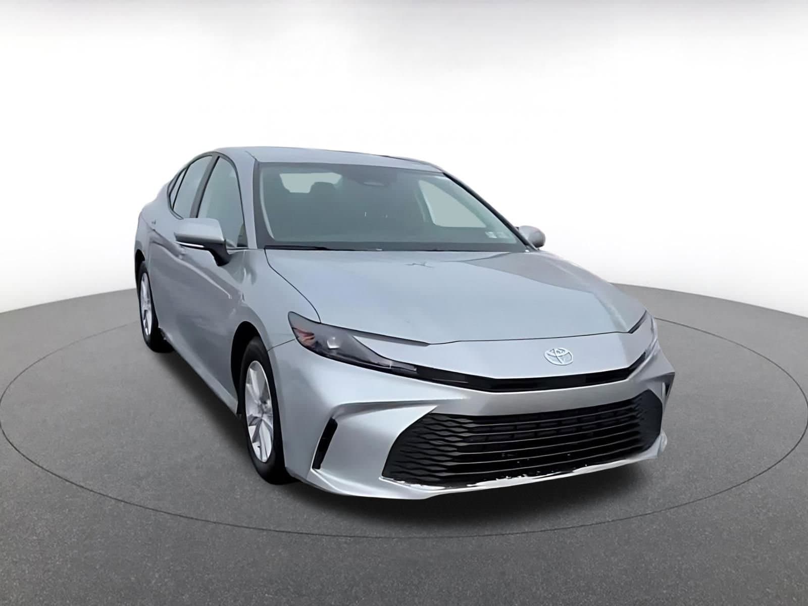 Thumbnail: 2025 Toyota Camry - 3