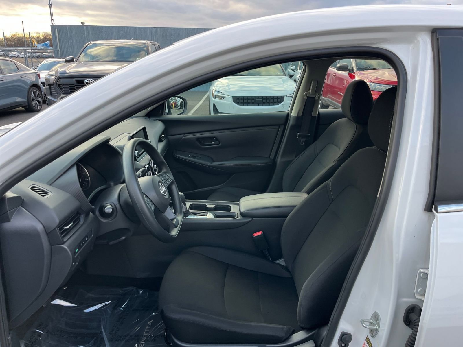 Thumbnail: 2025 Nissan Sentra - 25