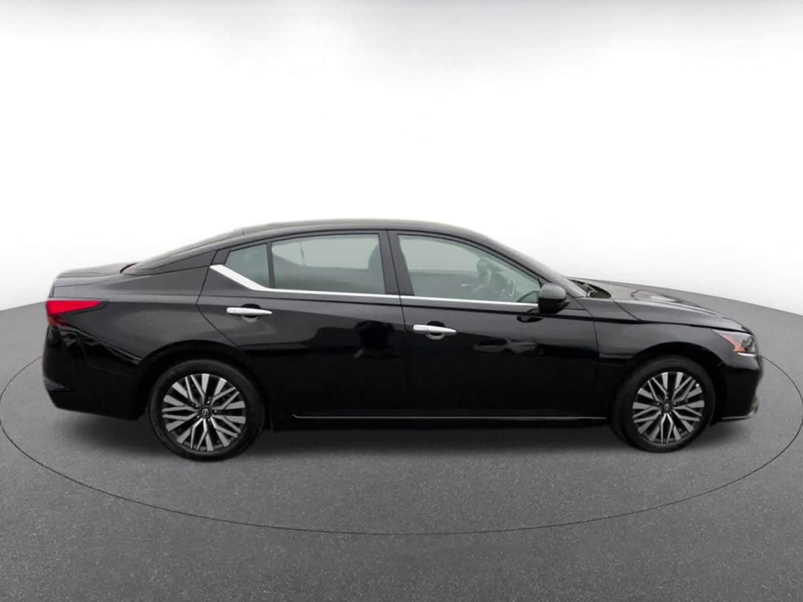 Thumbnail: 2024 Nissan Altima - 16