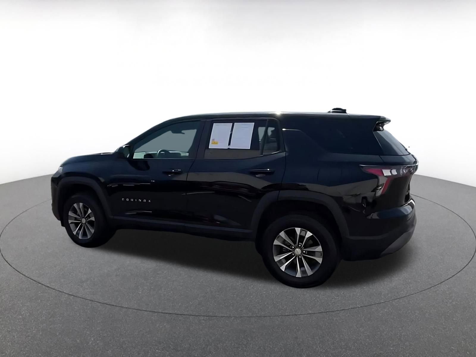 Thumbnail: 2025 Chevrolet Equinox - 10