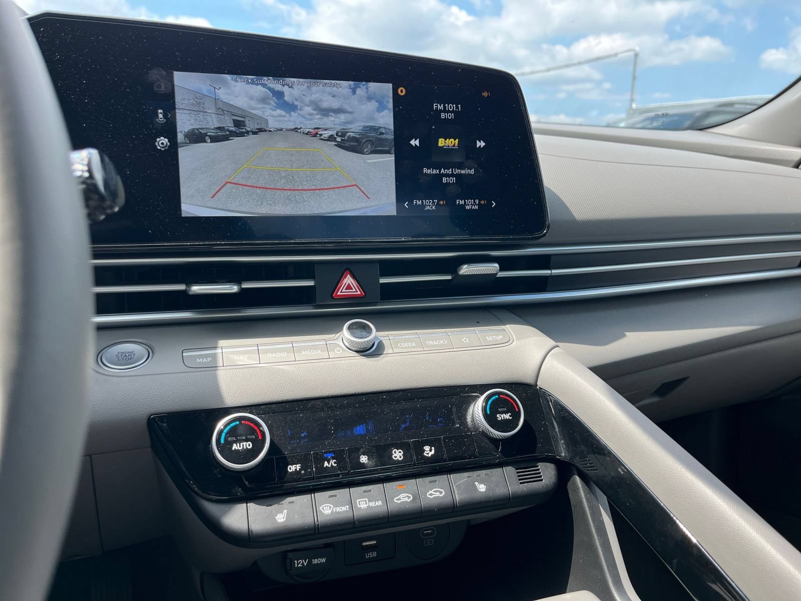Thumbnail: 2025 Hyundai Elantra - 20