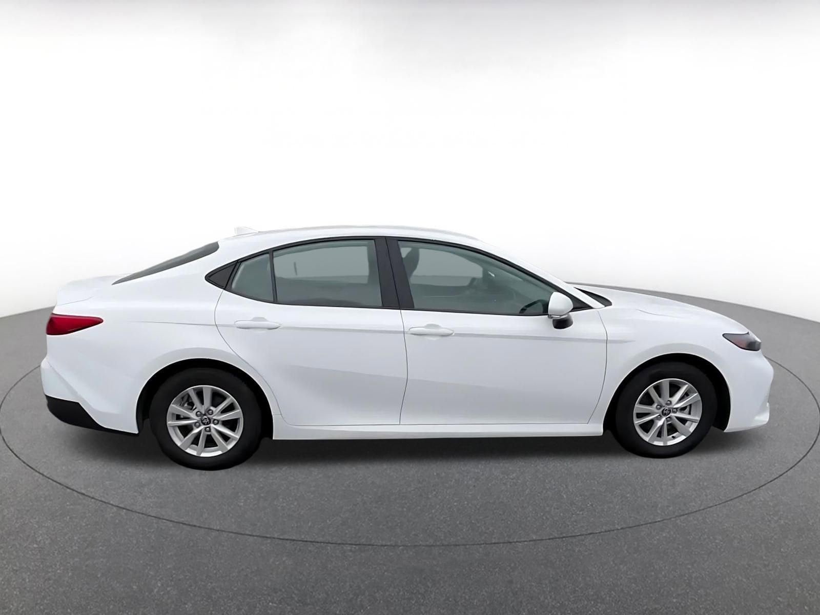 Thumbnail: 2025 Toyota Camry - 16