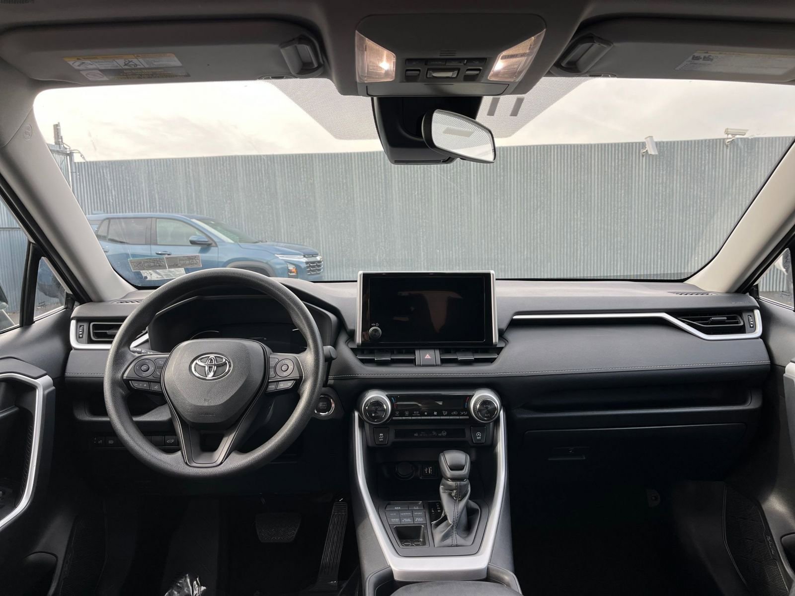 Thumbnail: 2025 Toyota RAV4 - 33