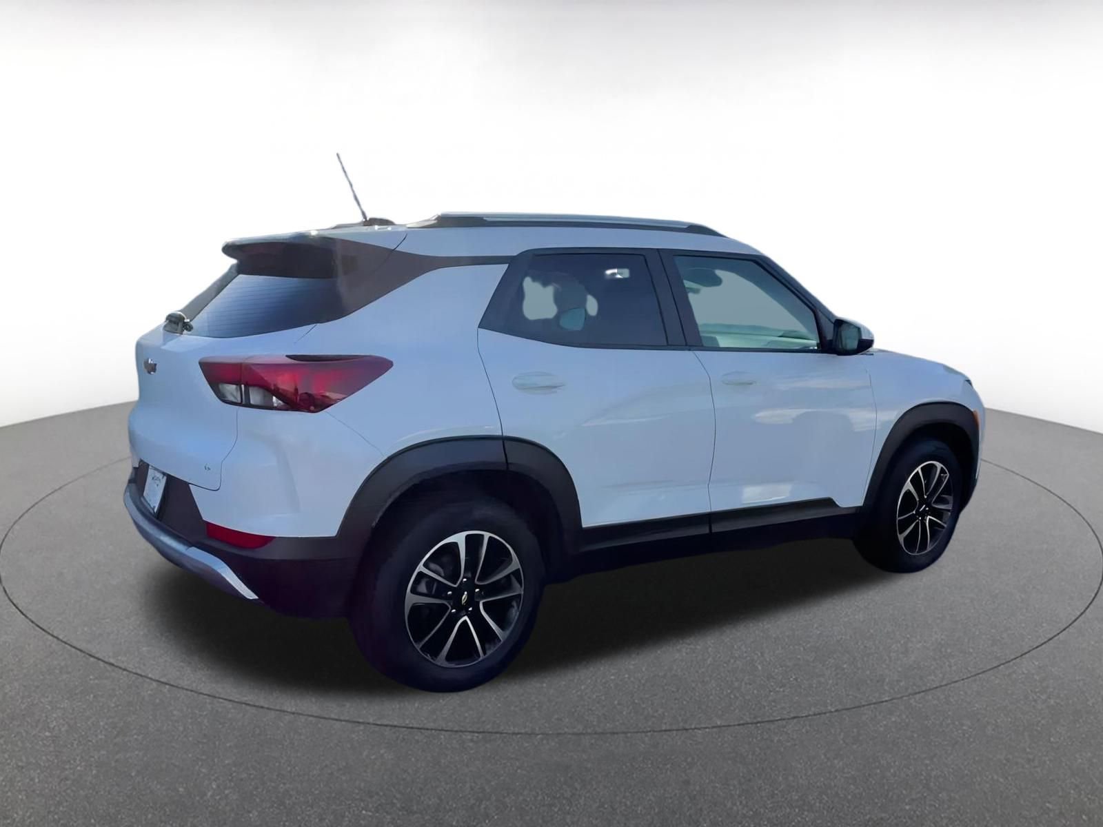 Thumbnail: 2025 Chevrolet TrailBlazer - 15