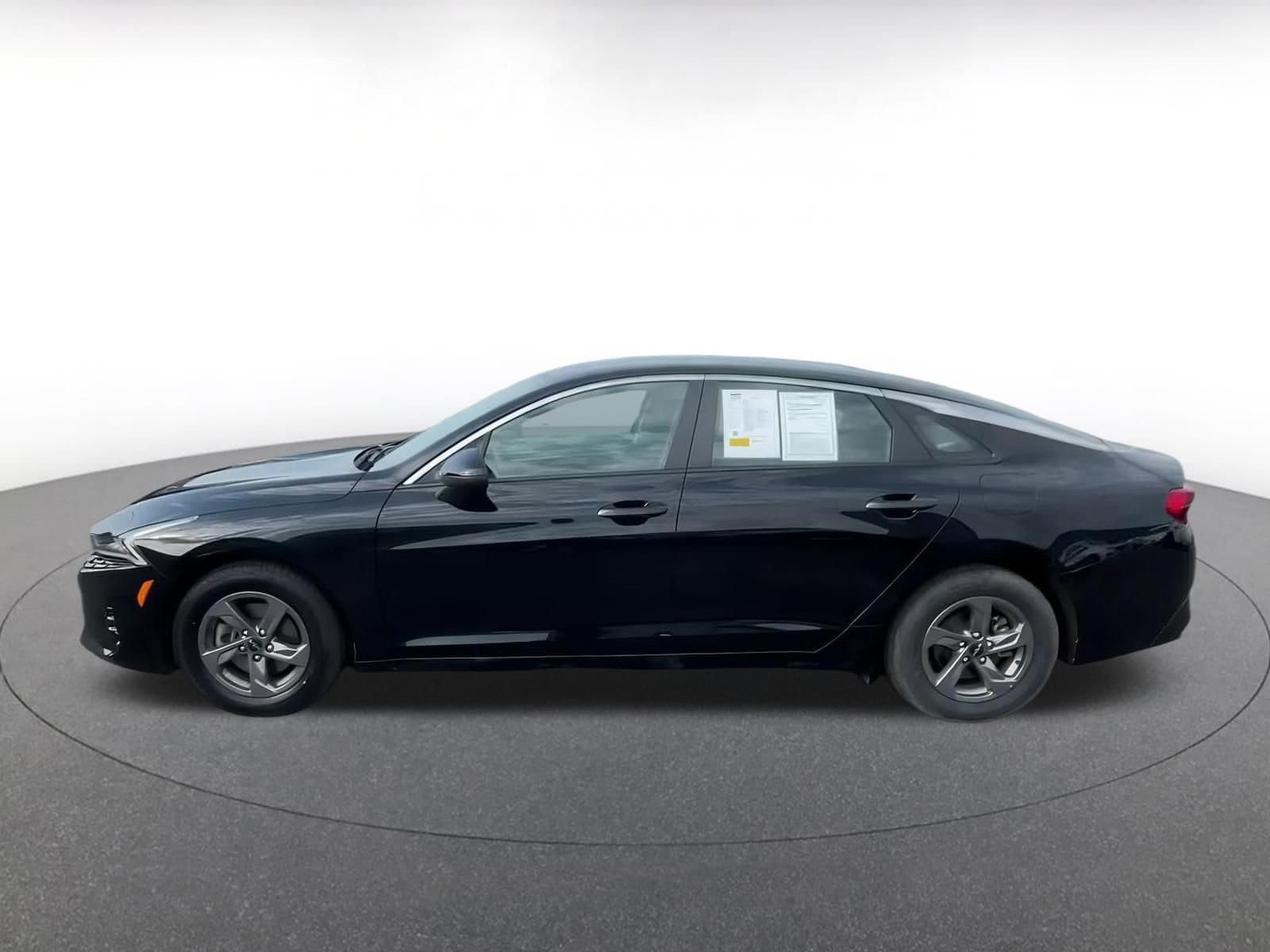 2023 Kia K5 LXS 8