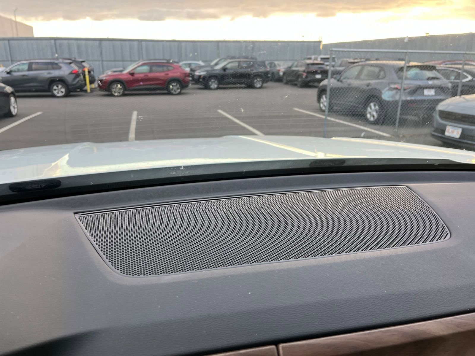 Thumbnail: 2025 Volkswagen Atlas - 18