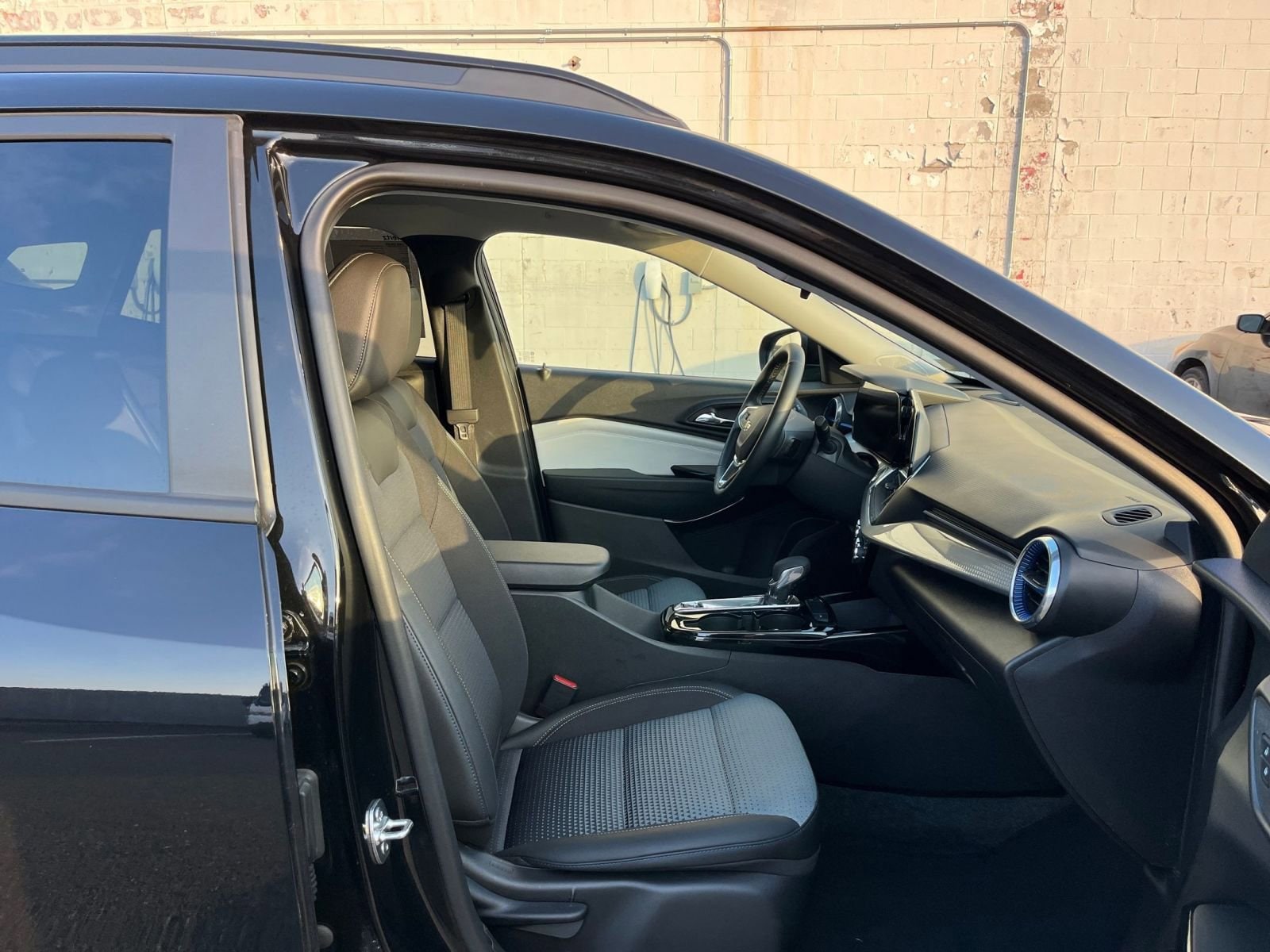 Thumbnail: 2025 Chevrolet Trax - 26