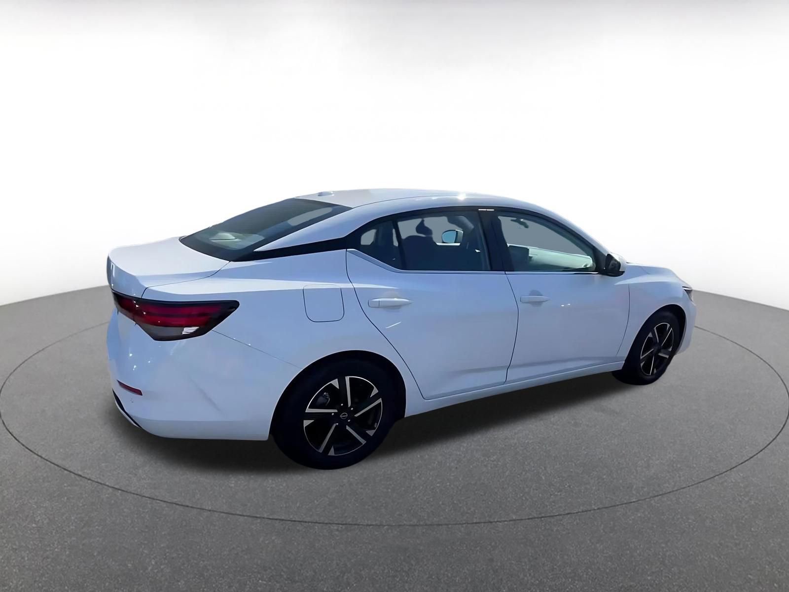 Thumbnail: 2025 Nissan Sentra - 15