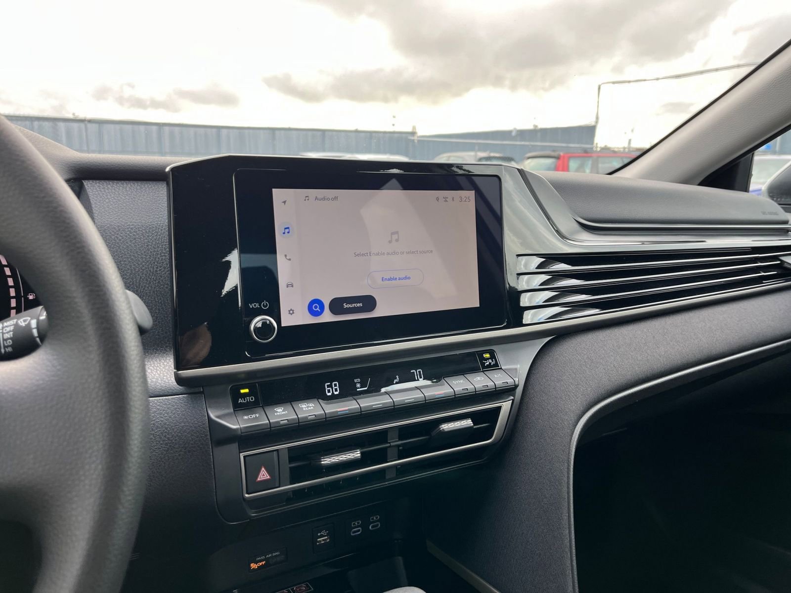 Thumbnail: 2025 Toyota Camry - 22