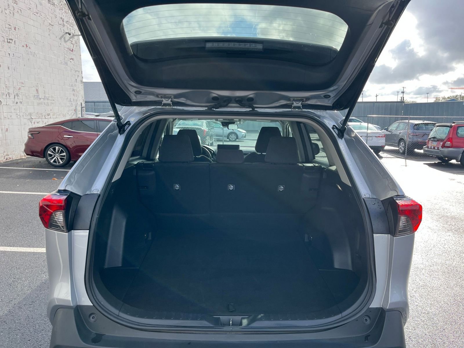 Thumbnail: 2025 Toyota RAV4 - 30