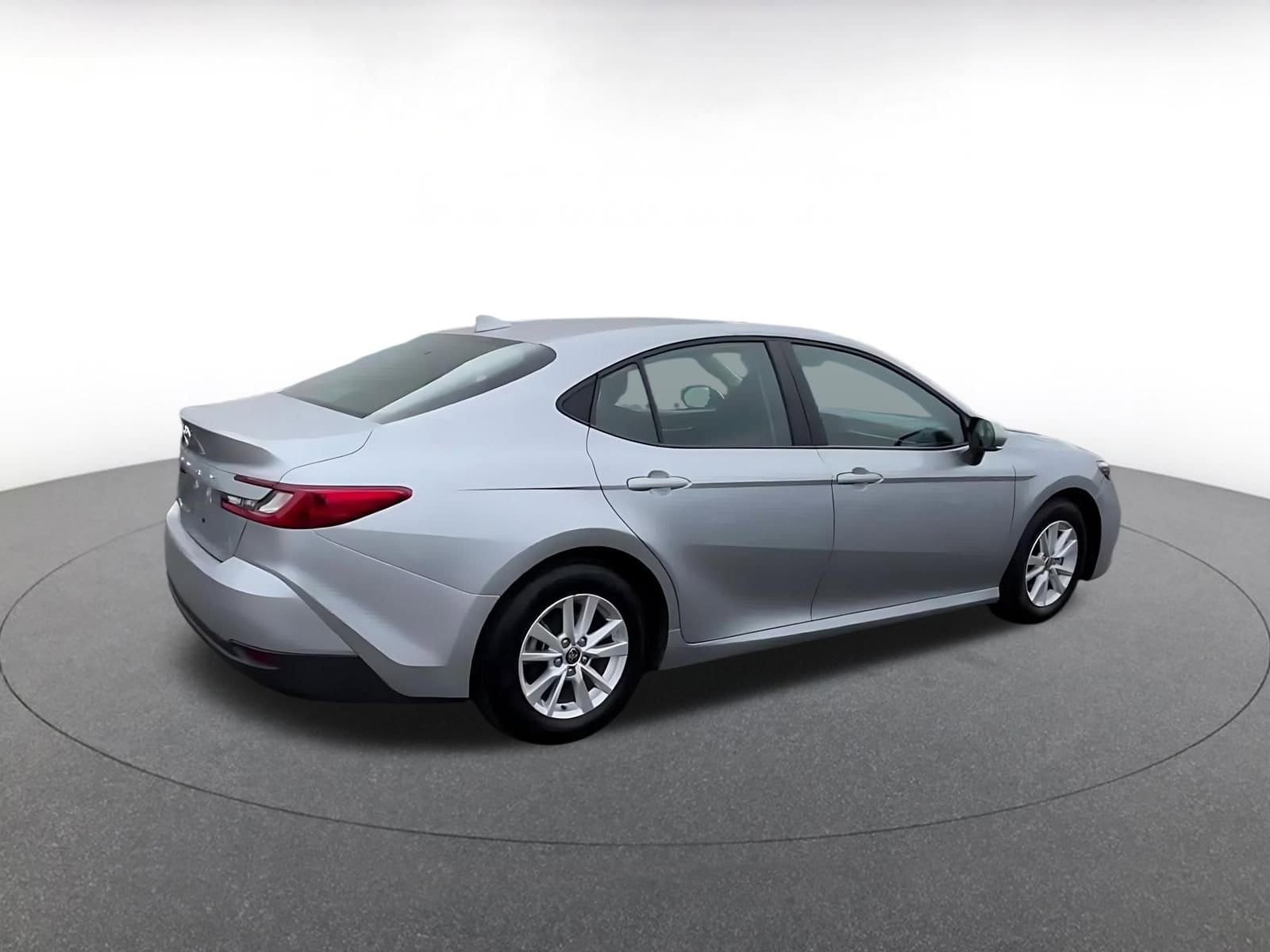 Thumbnail: 2025 Toyota Camry - 15