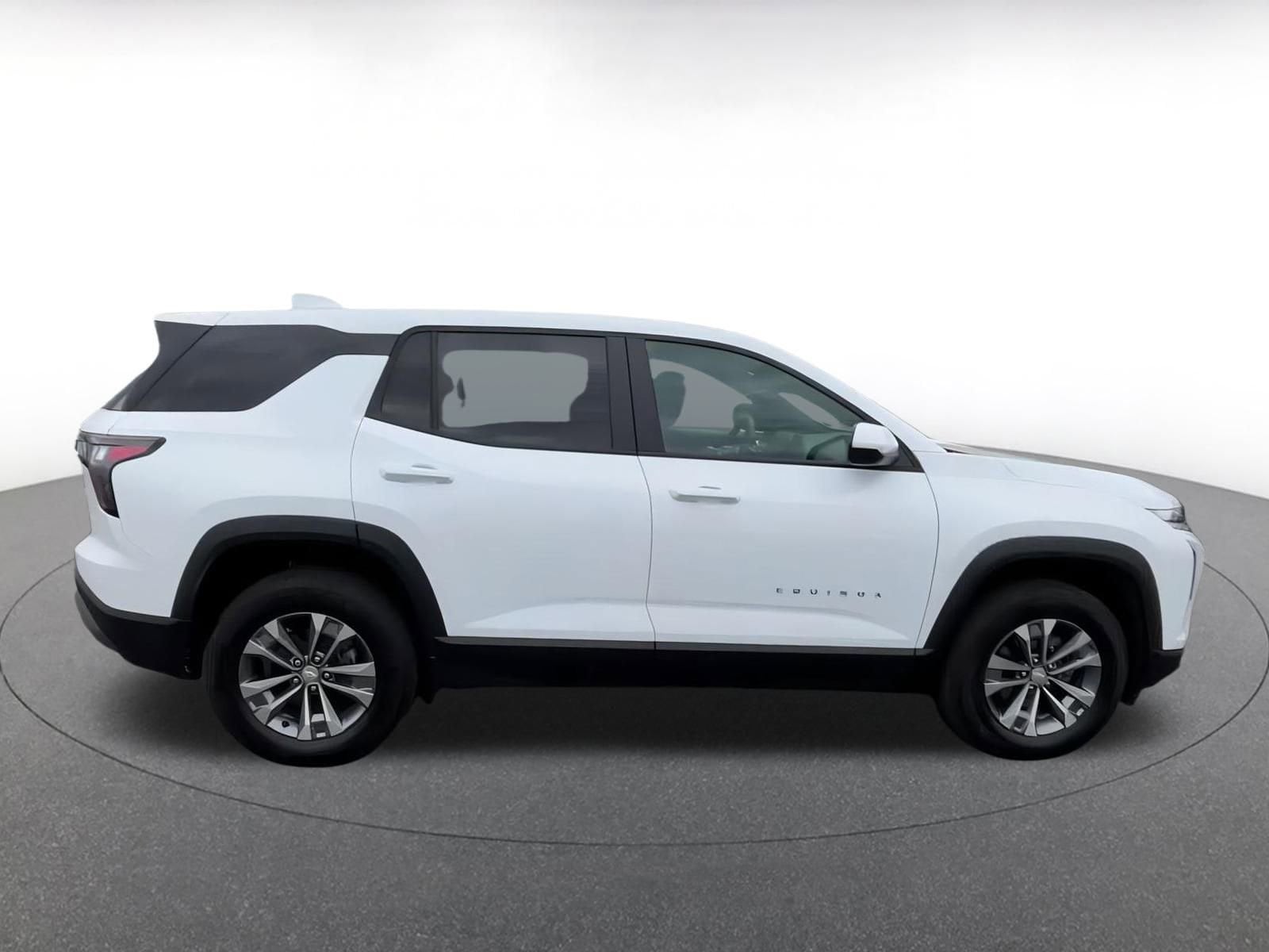 Thumbnail: 2025 Chevrolet Equinox - 16