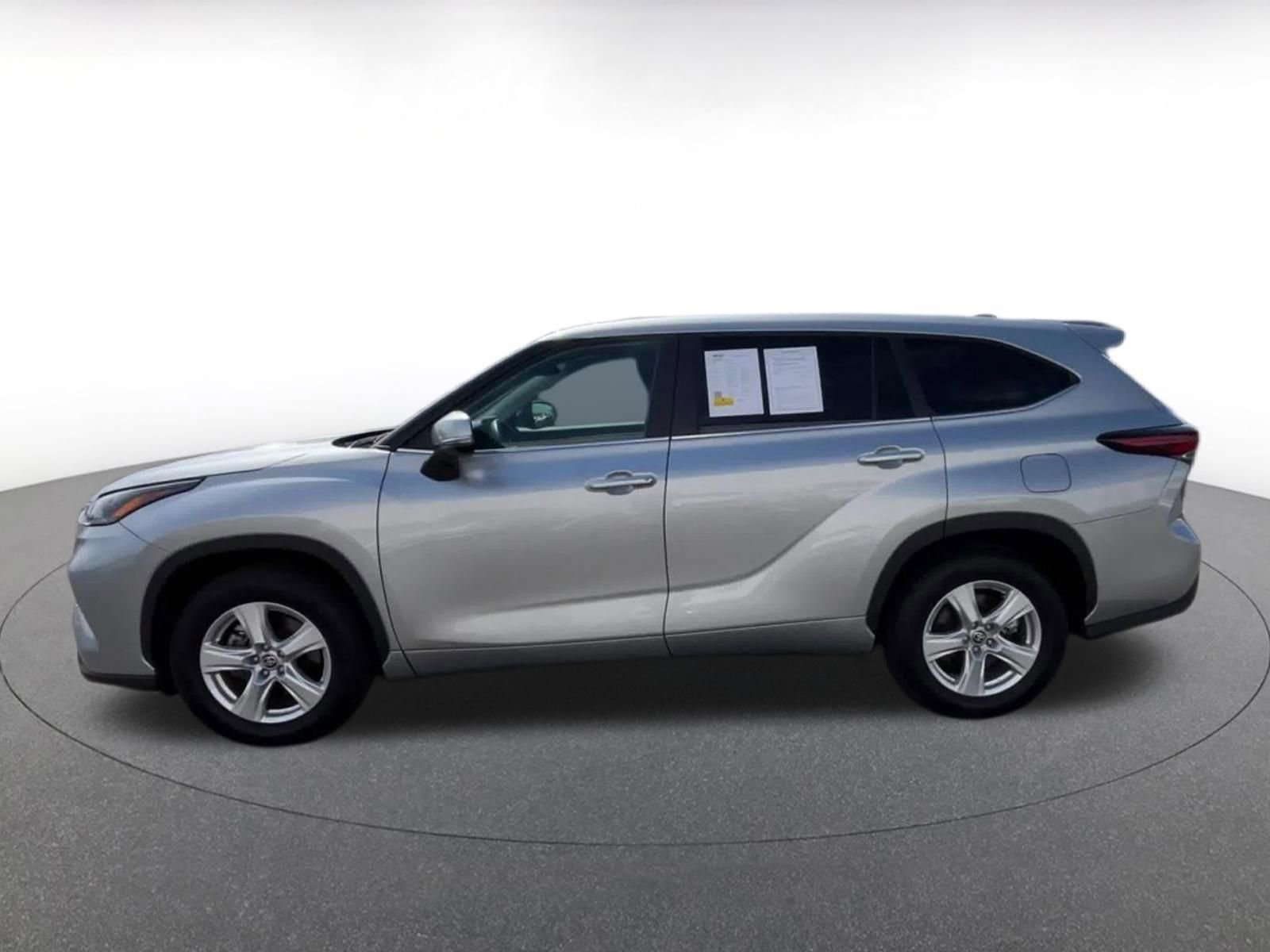 Thumbnail: 2025 Toyota Highlander - 8
