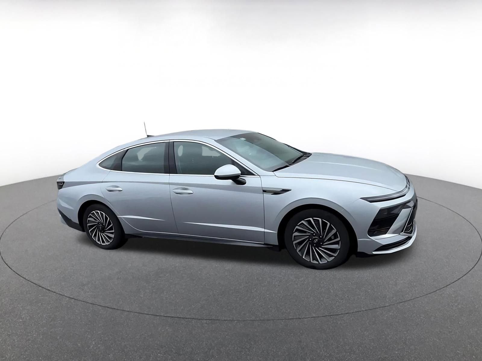 Thumbnail: 2025 Hyundai Sonata - 2