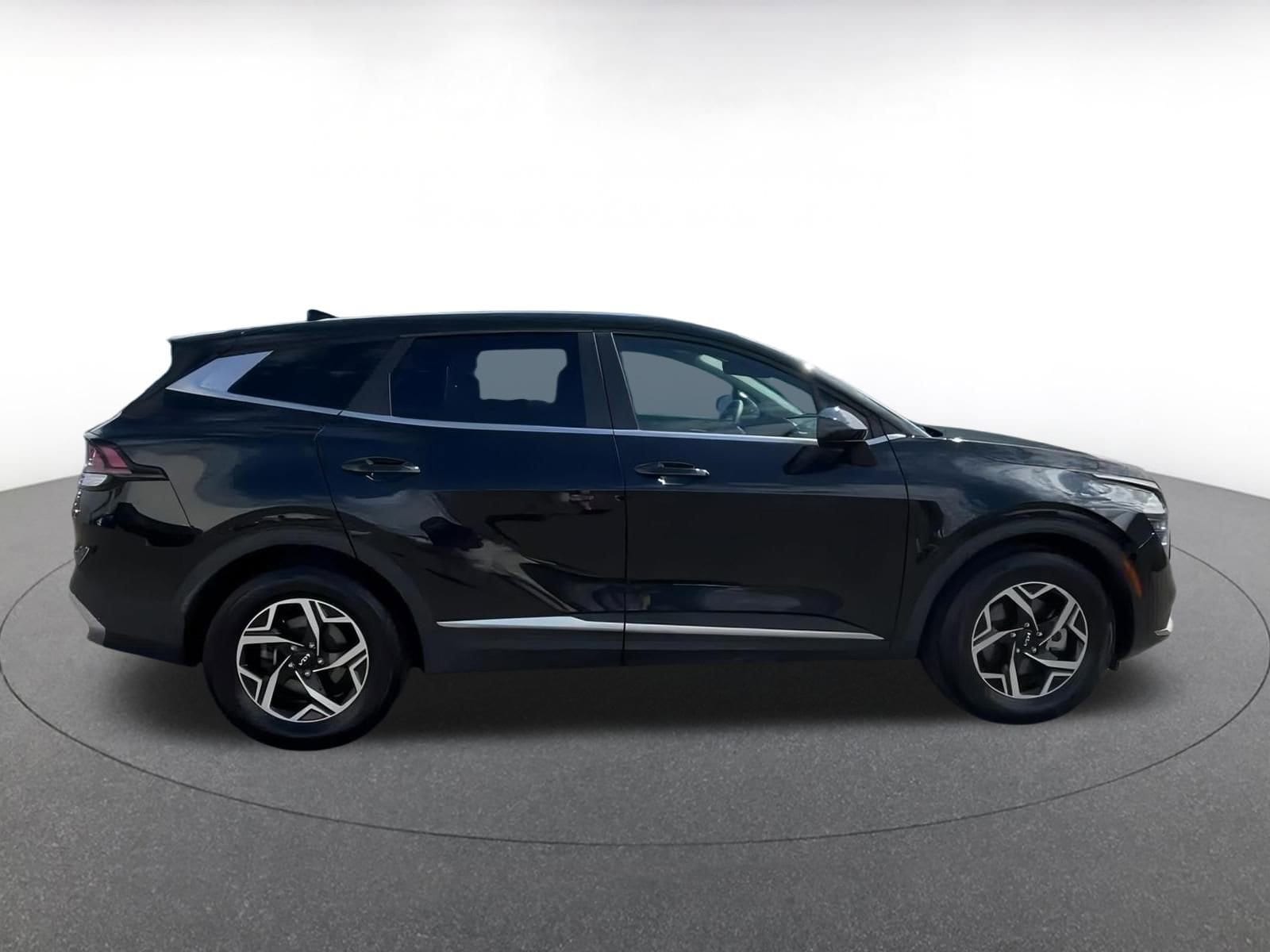 2024 Kia Sportage LX 16