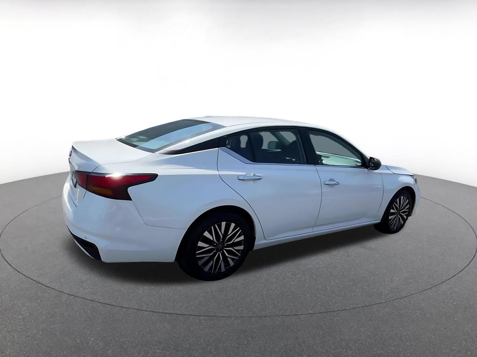 Thumbnail: 2025 Nissan Altima - 15
