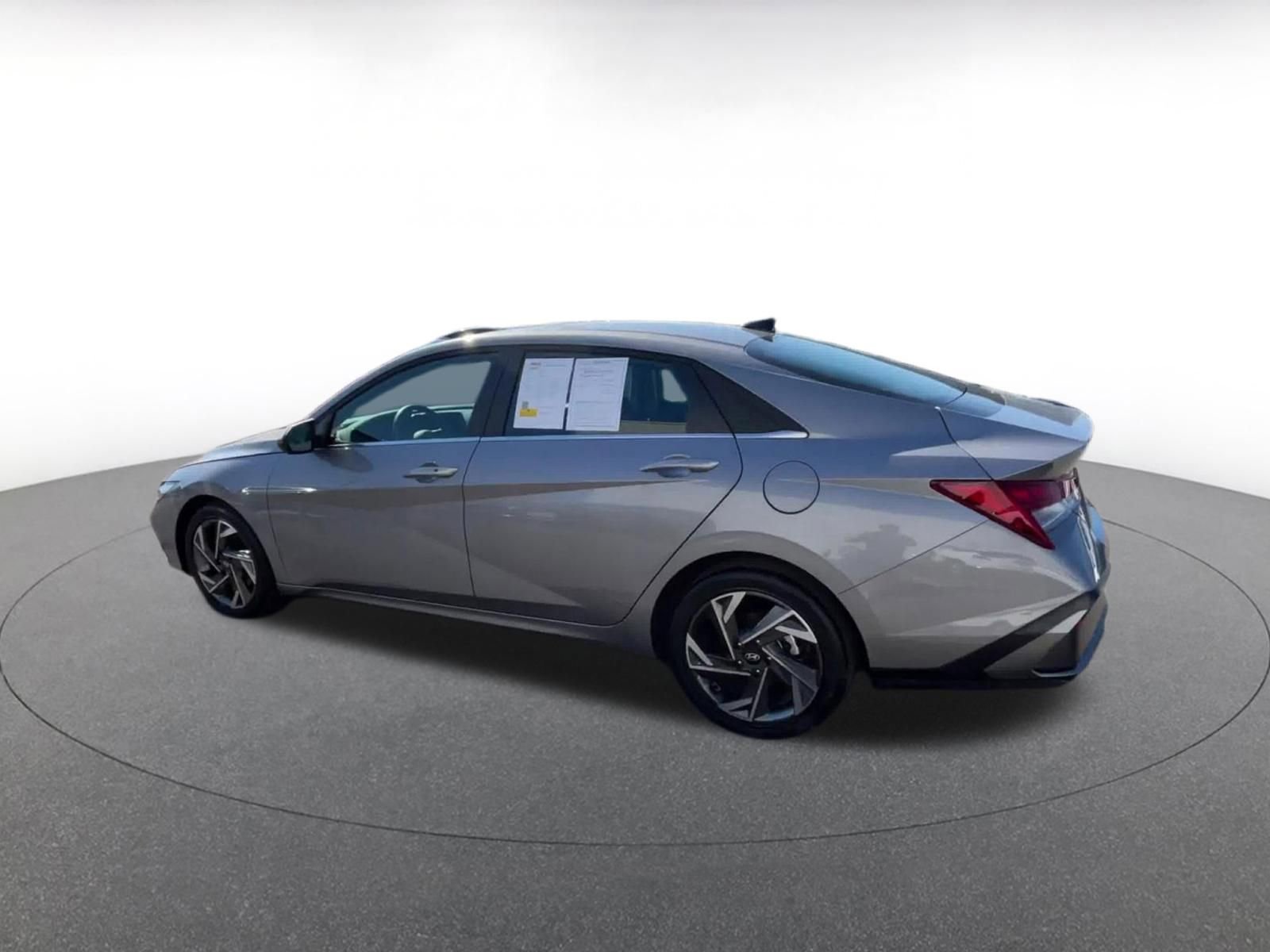 Thumbnail: 2025 Hyundai Elantra - 10