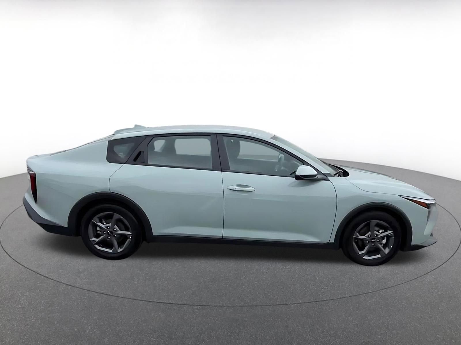 Thumbnail: 2025 Kia K4 - 16