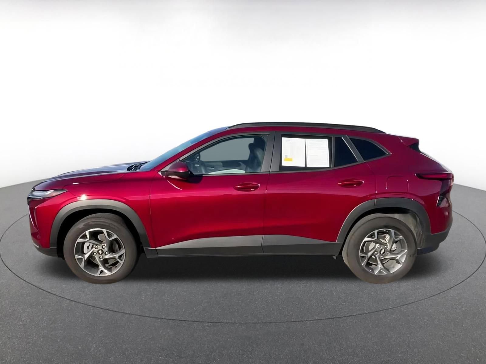 Thumbnail: 2025 Chevrolet Trax - 8