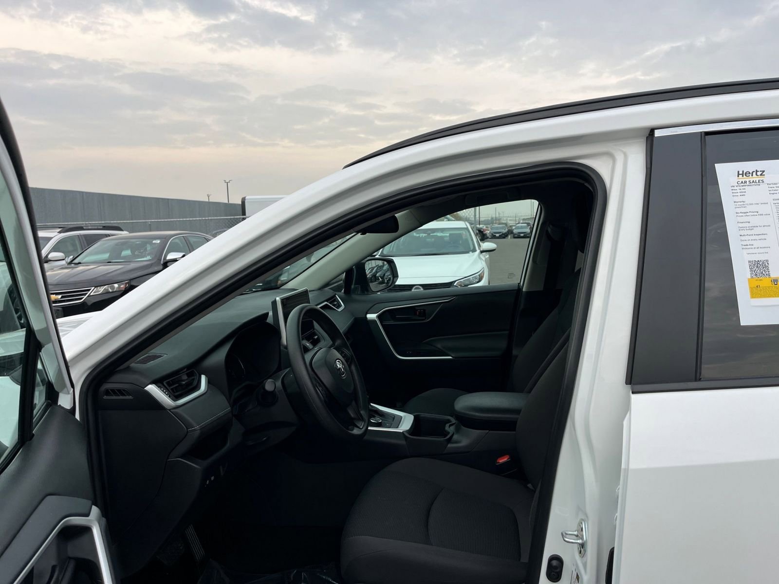 Thumbnail: 2025 Toyota RAV4 - 26