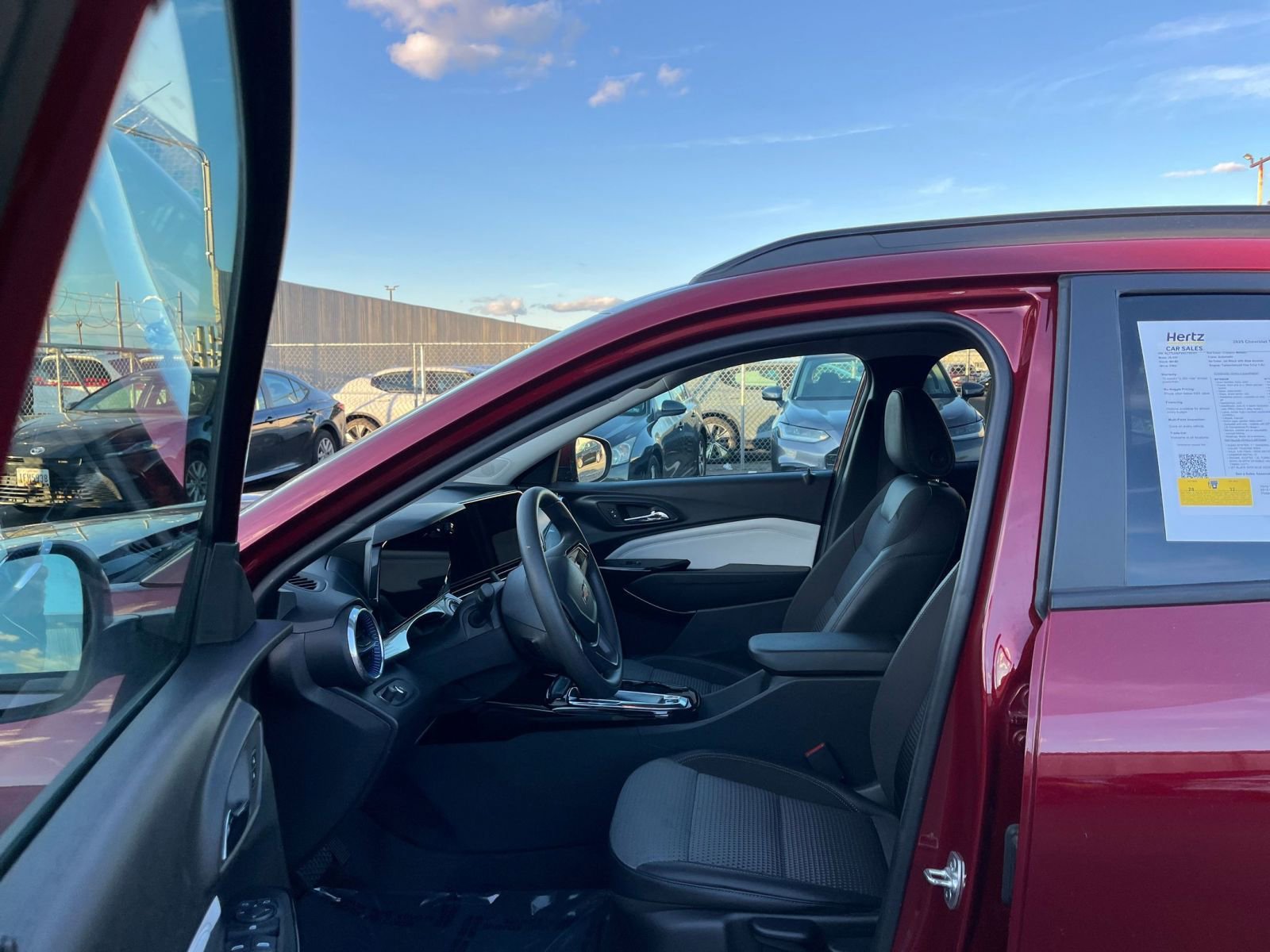 Thumbnail: 2025 Chevrolet Trax - 26