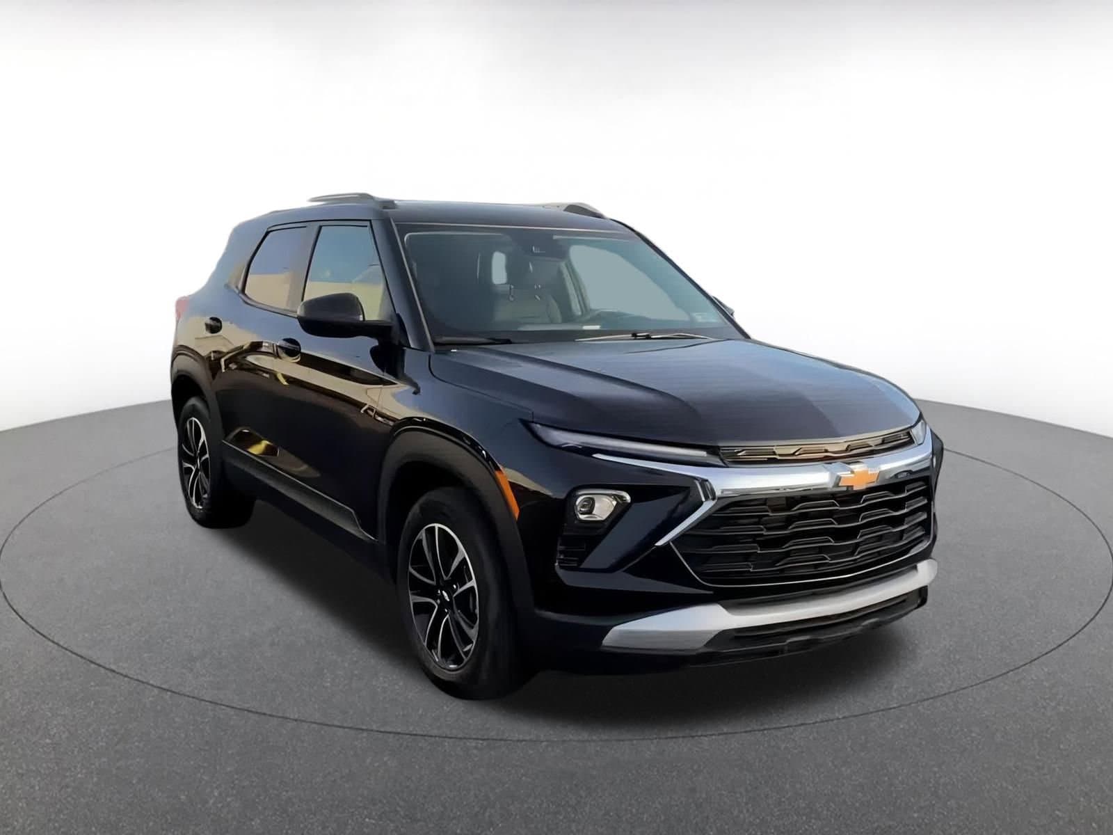 Thumbnail: 2025 Chevrolet TrailBlazer - 3