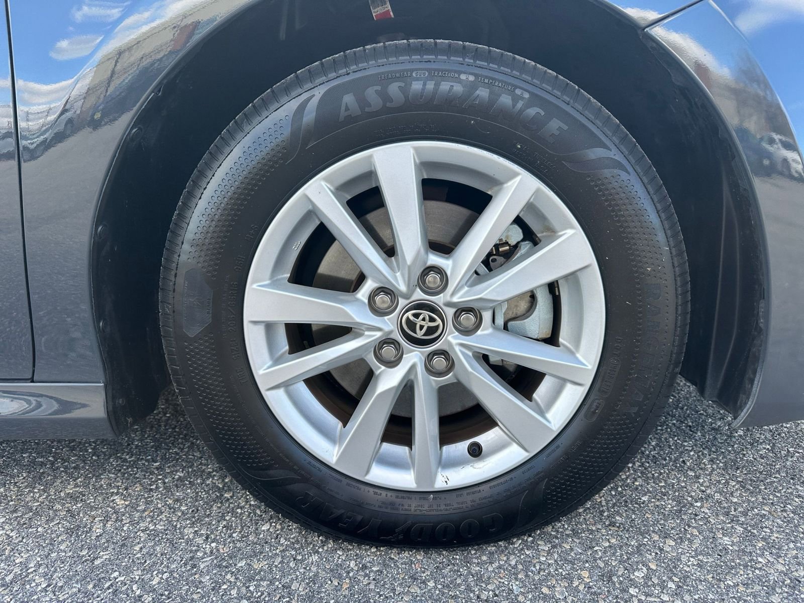 Thumbnail: 2025 Toyota Camry - 29