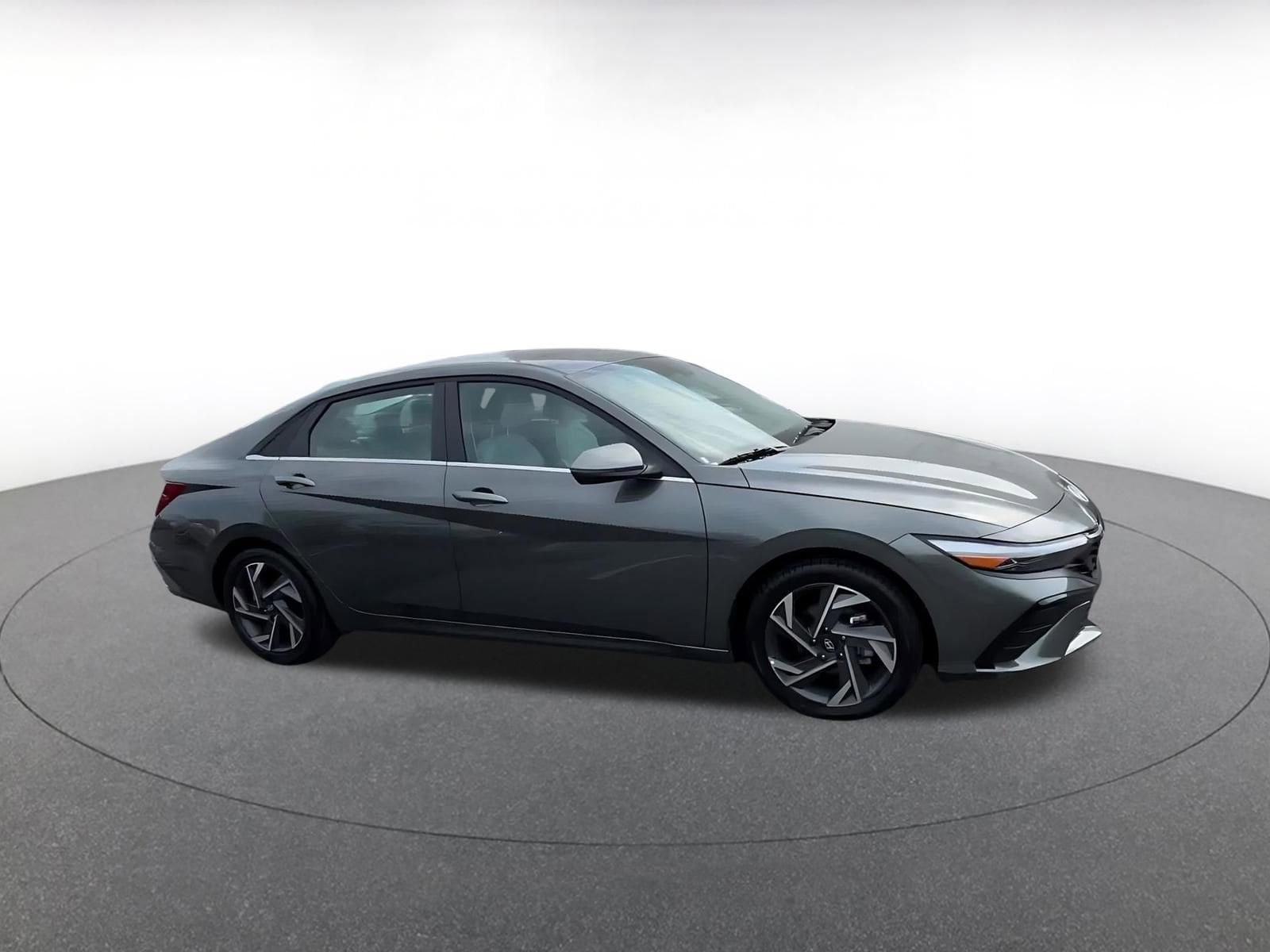 Thumbnail: 2025 Hyundai Elantra - 2
