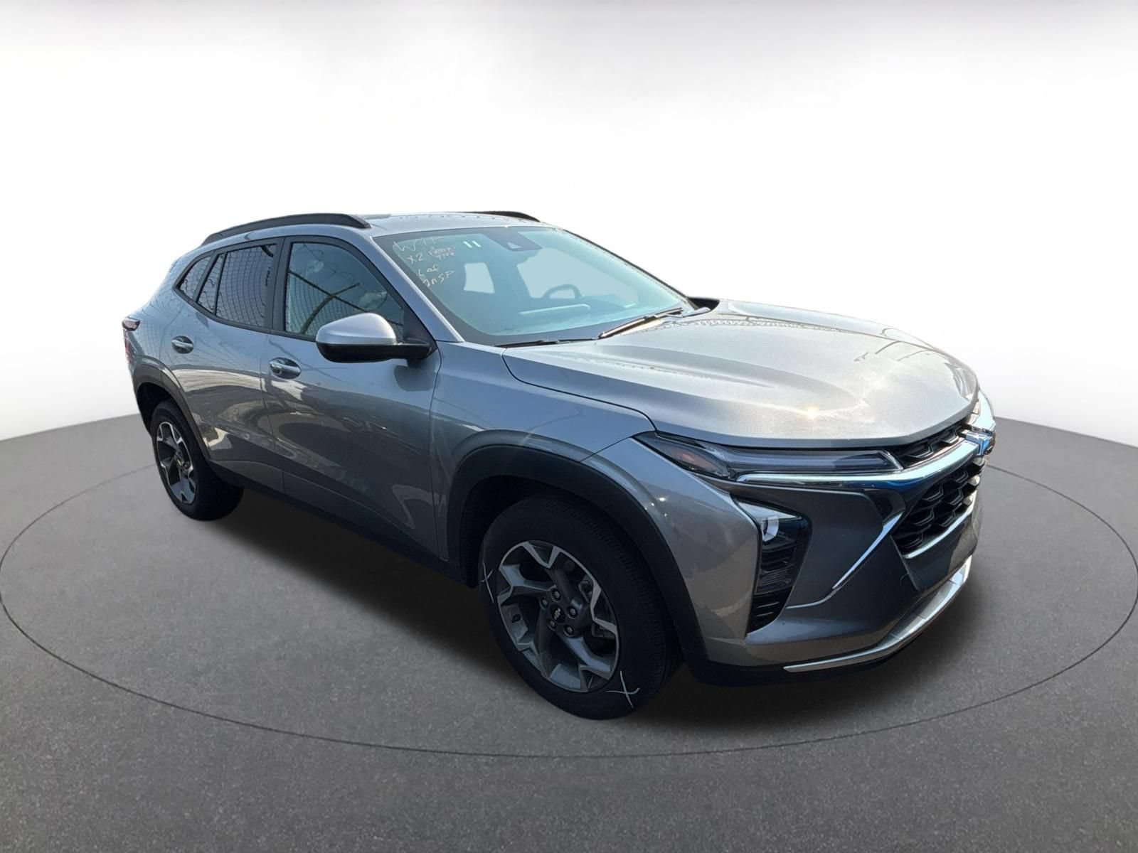 Thumbnail: 2025 Chevrolet Trax - 2