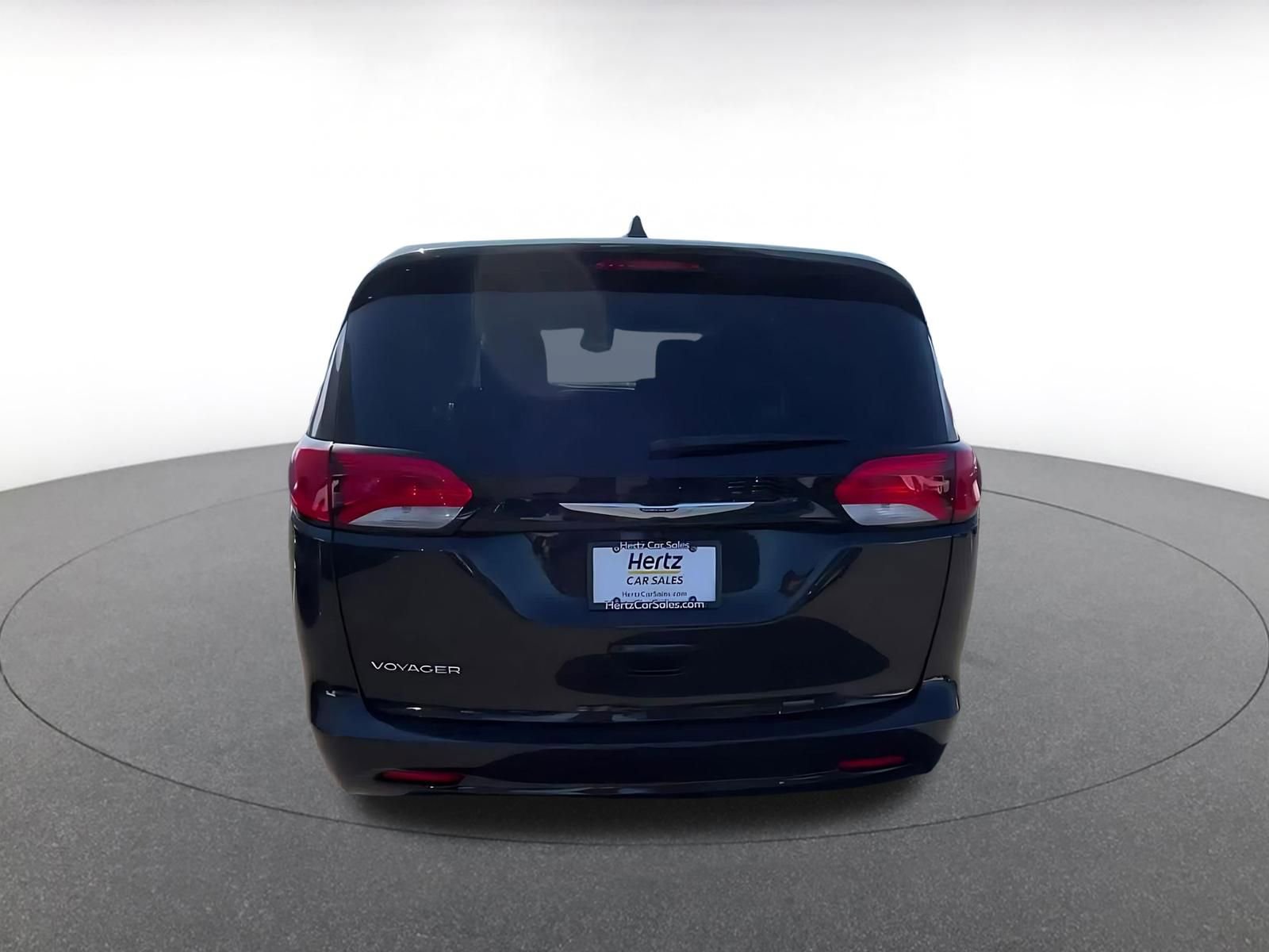 Thumbnail: 2023 Chrysler Voyager - 12