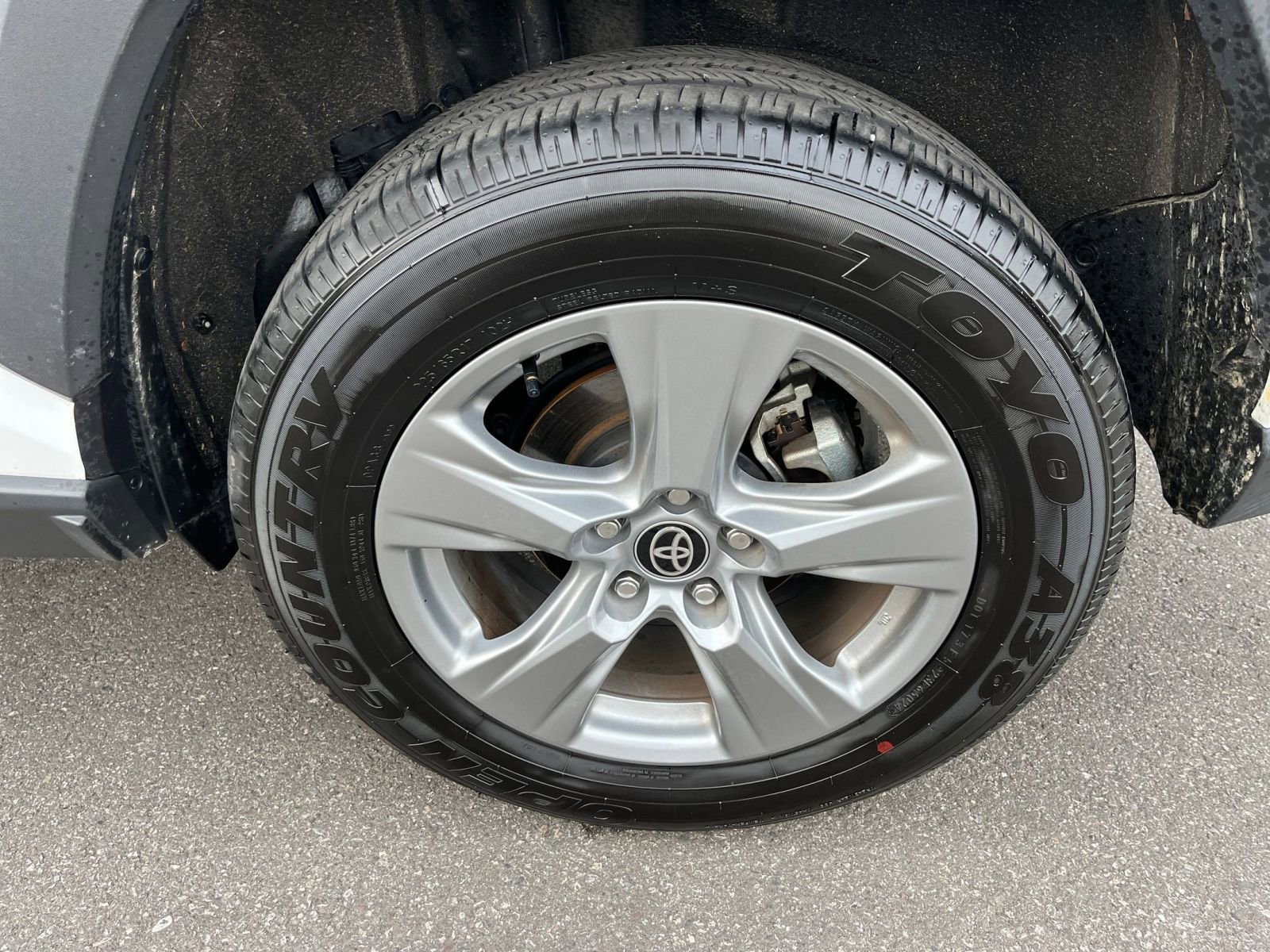 Thumbnail: 2025 Toyota RAV4 - 29