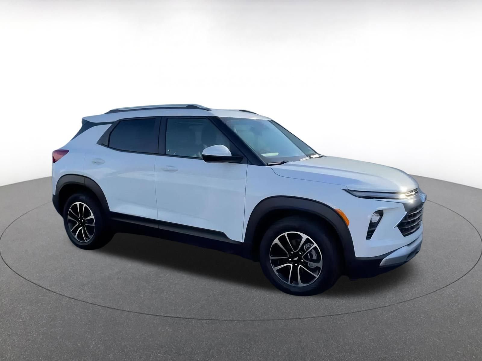 Thumbnail: 2025 Chevrolet TrailBlazer - 2