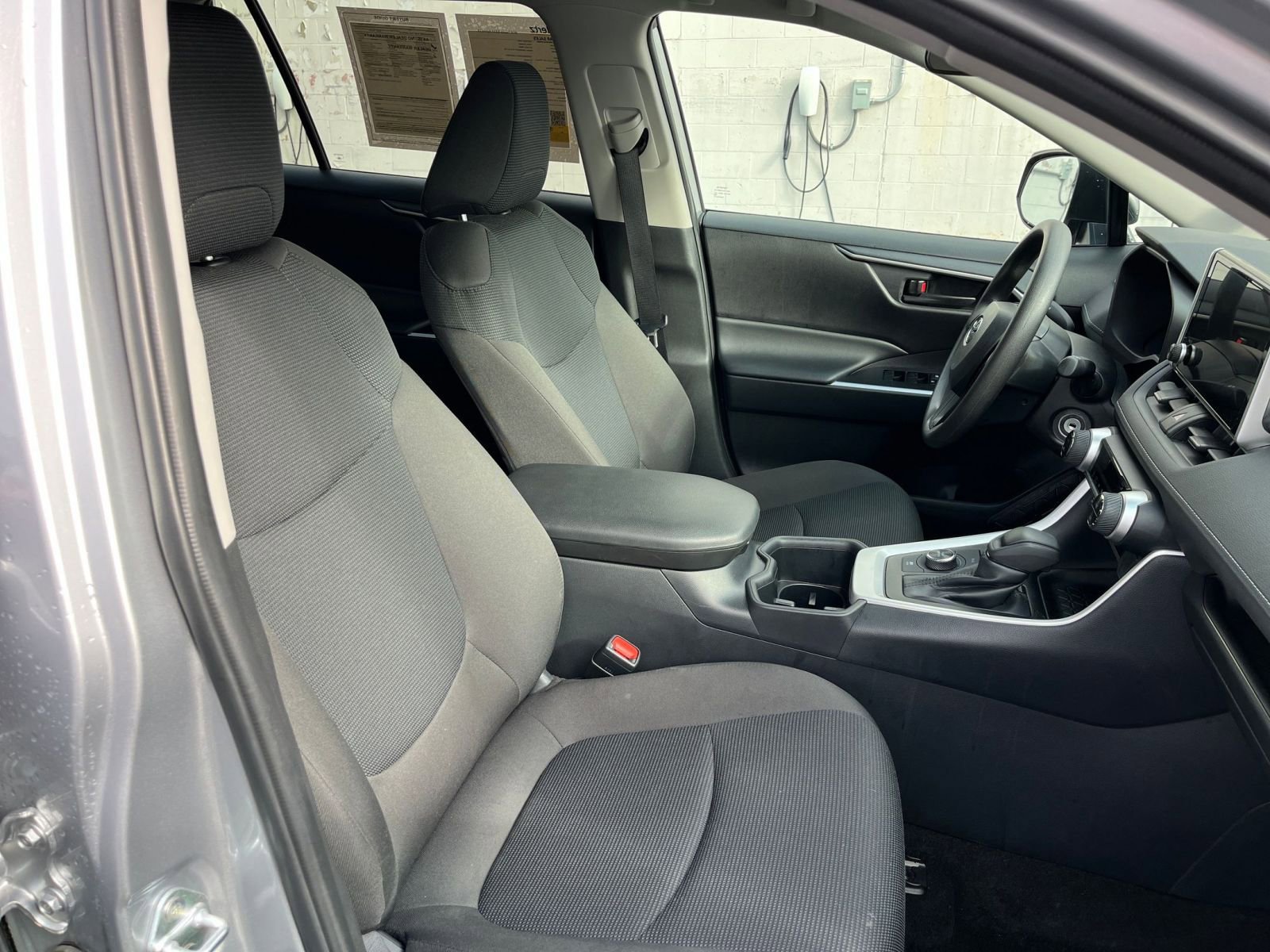 Thumbnail: 2025 Toyota RAV4 - 35