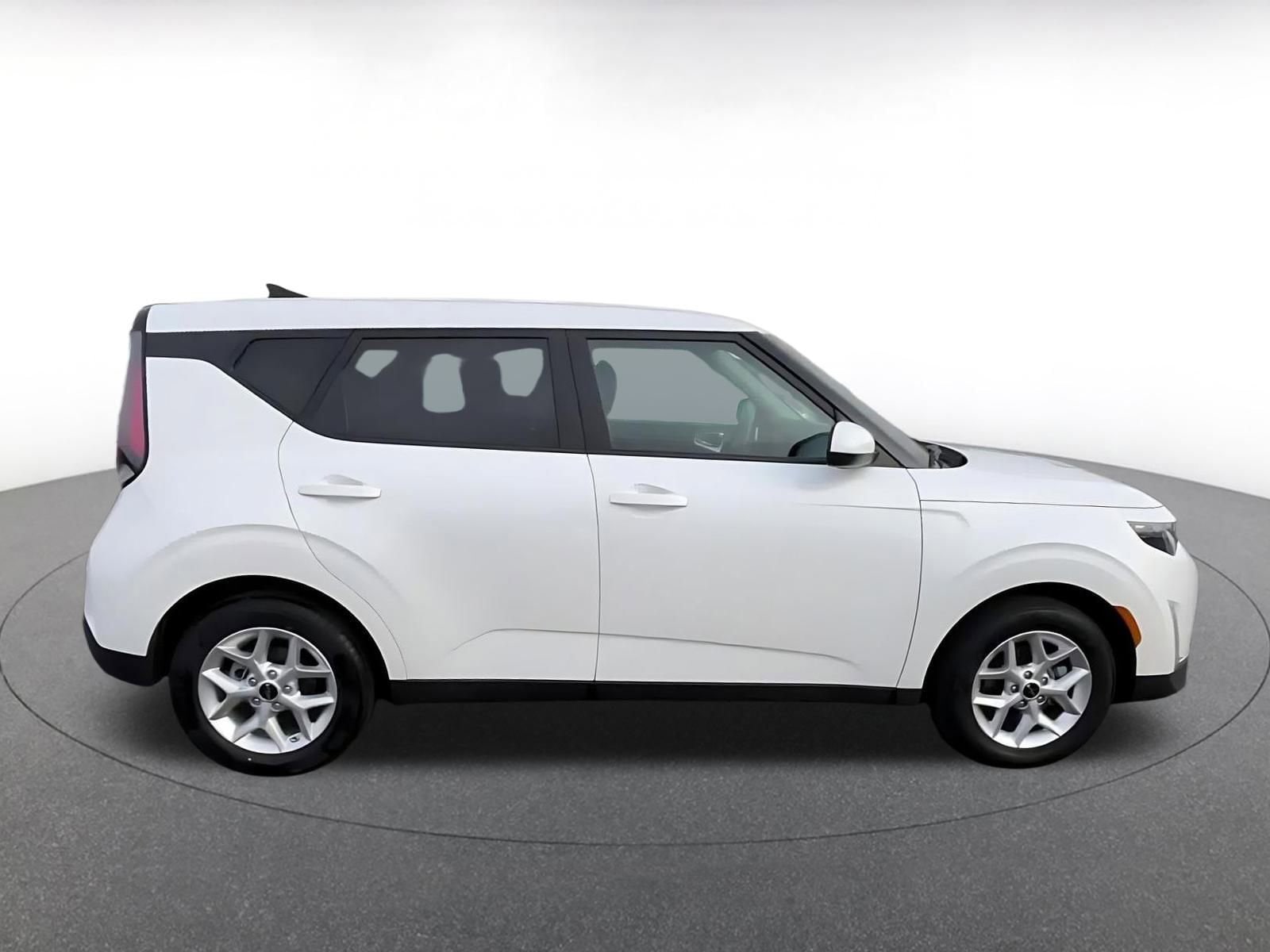Thumbnail: 2025 Kia Soul - 16