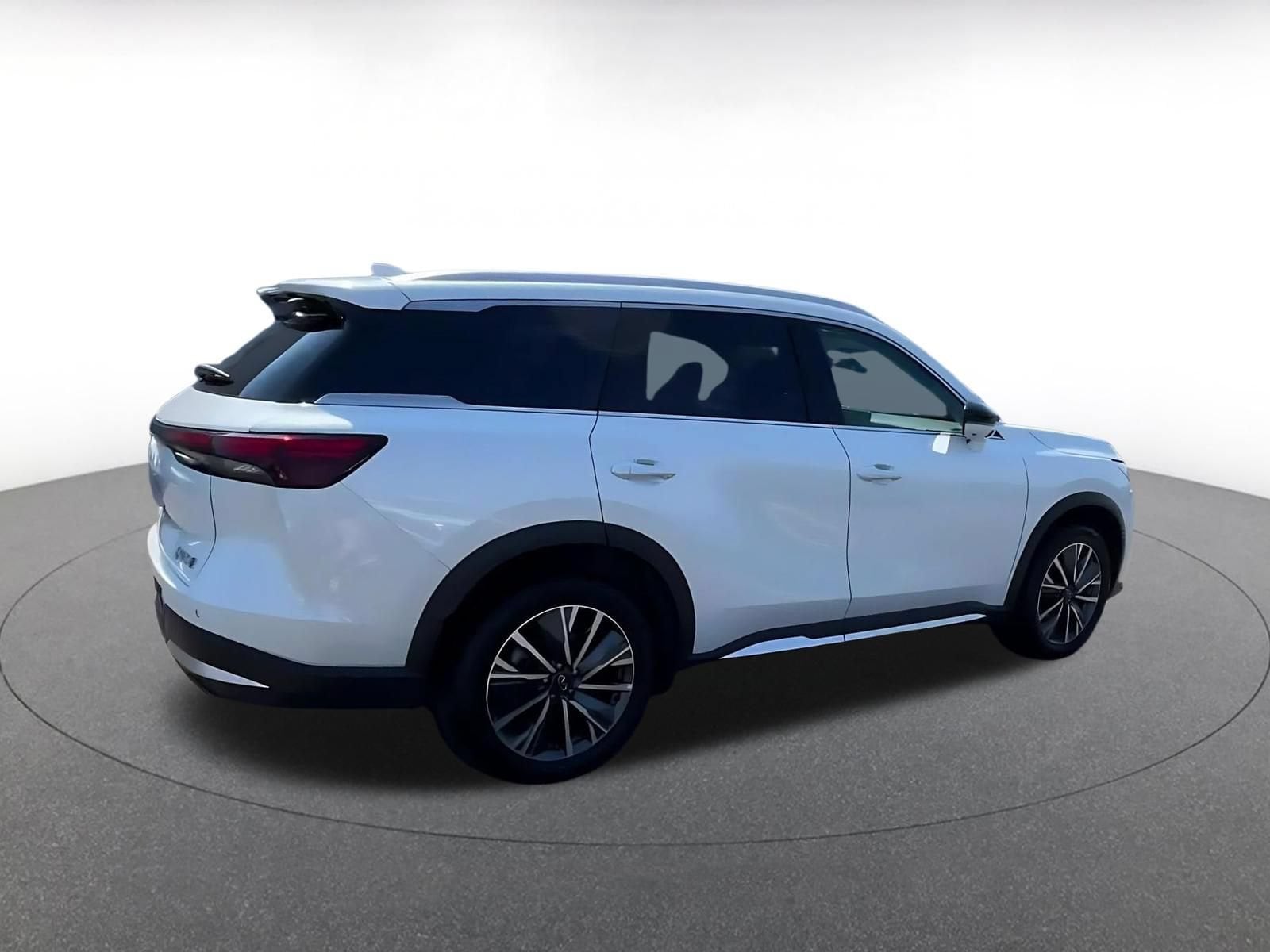 Thumbnail: 2026 INFINITI QX60 - 15