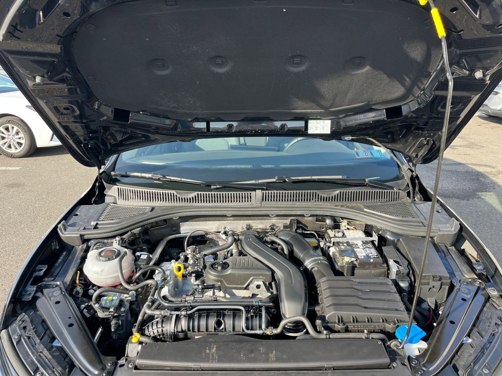 Thumbnail: 2025 Volkswagen Jetta - 33