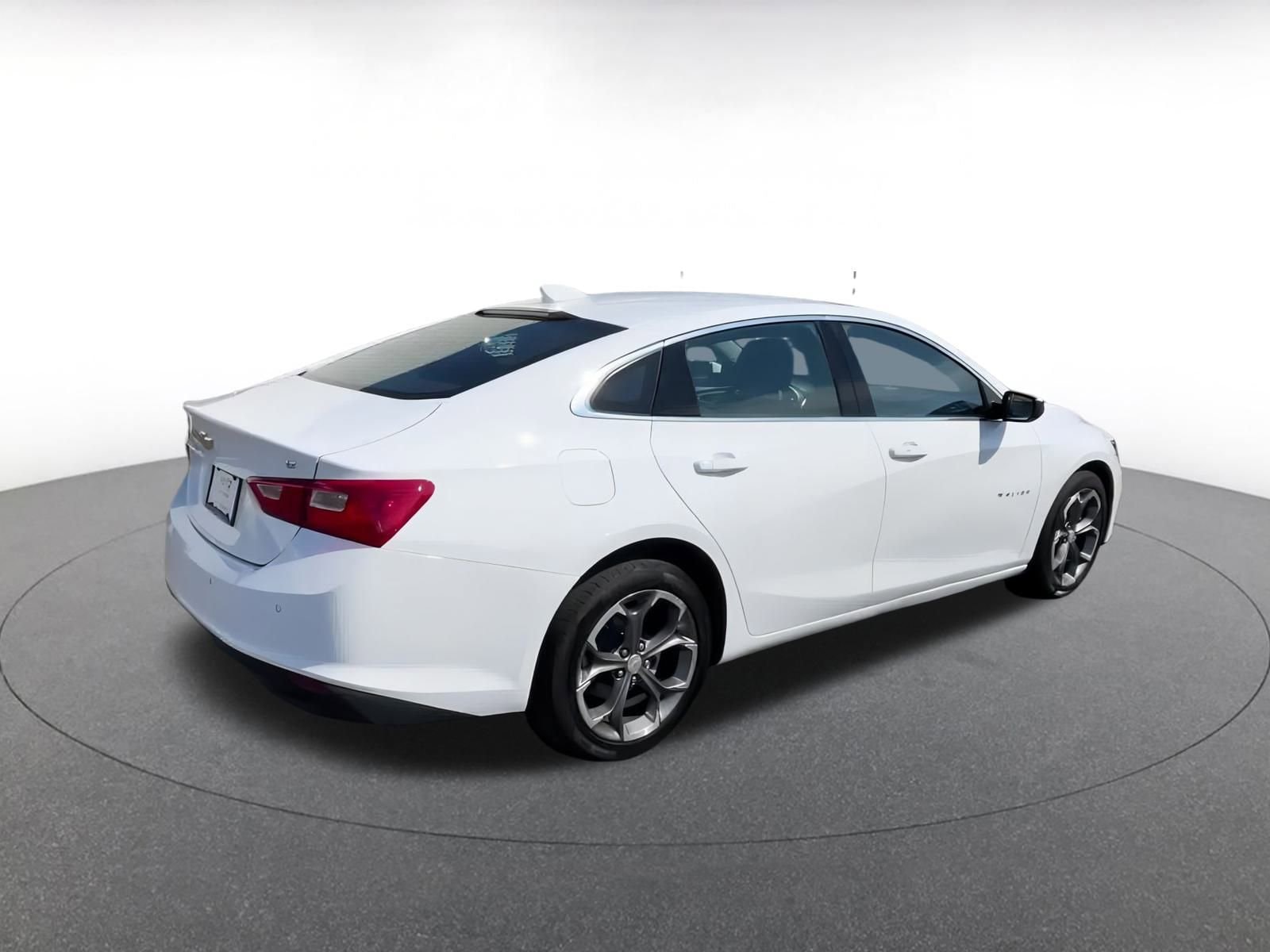 Thumbnail: 2024 Chevrolet Malibu - 15