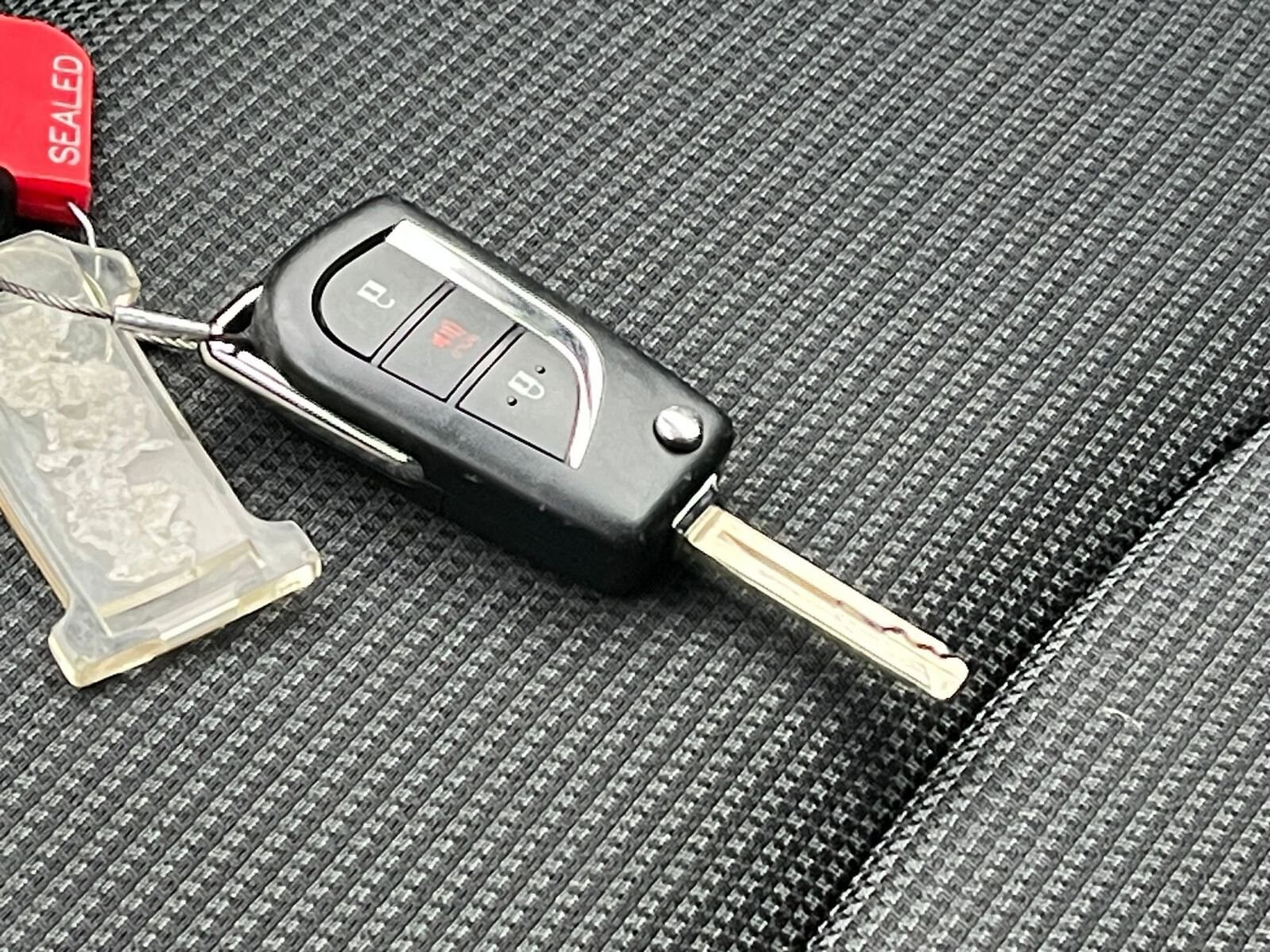 Thumbnail: 2025 Toyota RAV4 - 22